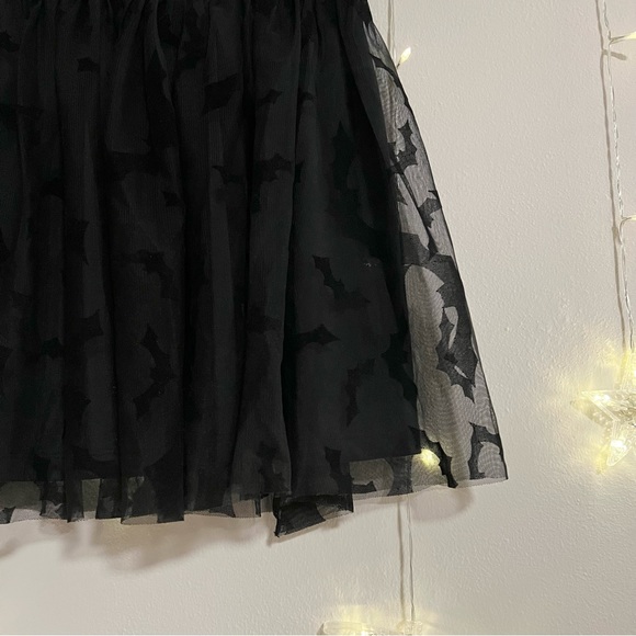 Spirit Halloween Gothic Tulle Bat Skirt - Picture 2 of 3